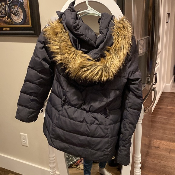 Abercrombie & Fitch grey puffer jacket fur-lined hood. Women size L. - Picture 4 of 4